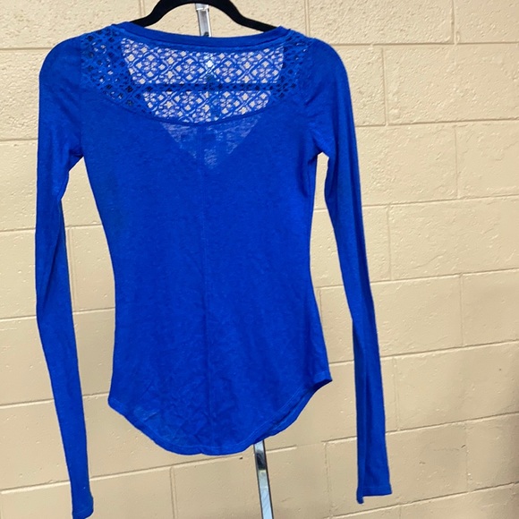 Long sleeve t-shirt with patterned design - Picture 3 of 3